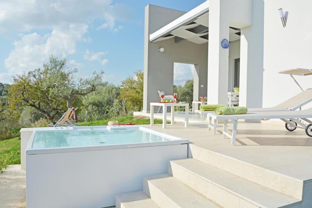 Villa Pettegola Tenuta Il Cavaliere Di Italia Noto- Vista Mare Mini Piscina Idromassaggio Eksteriør billede