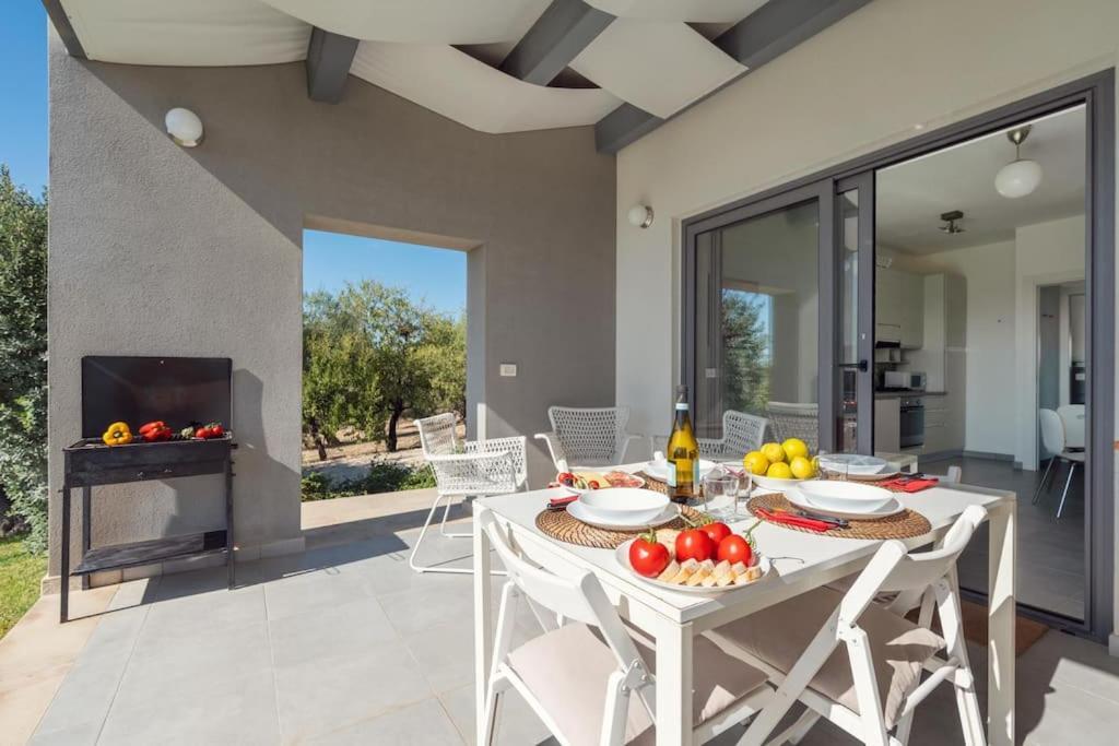 Villa Pettegola Tenuta Il Cavaliere Di Italia Noto- Vista Mare Mini Piscina Idromassaggio Eksteriør billede