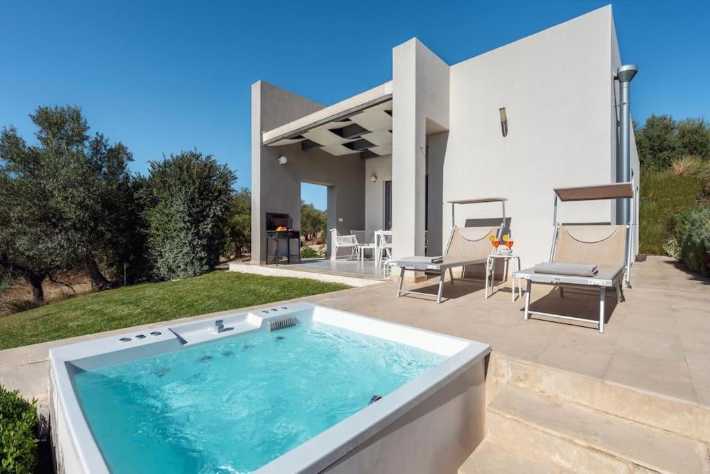 Villa Pettegola Tenuta Il Cavaliere Di Italia Noto- Vista Mare Mini Piscina Idromassaggio Eksteriør billede